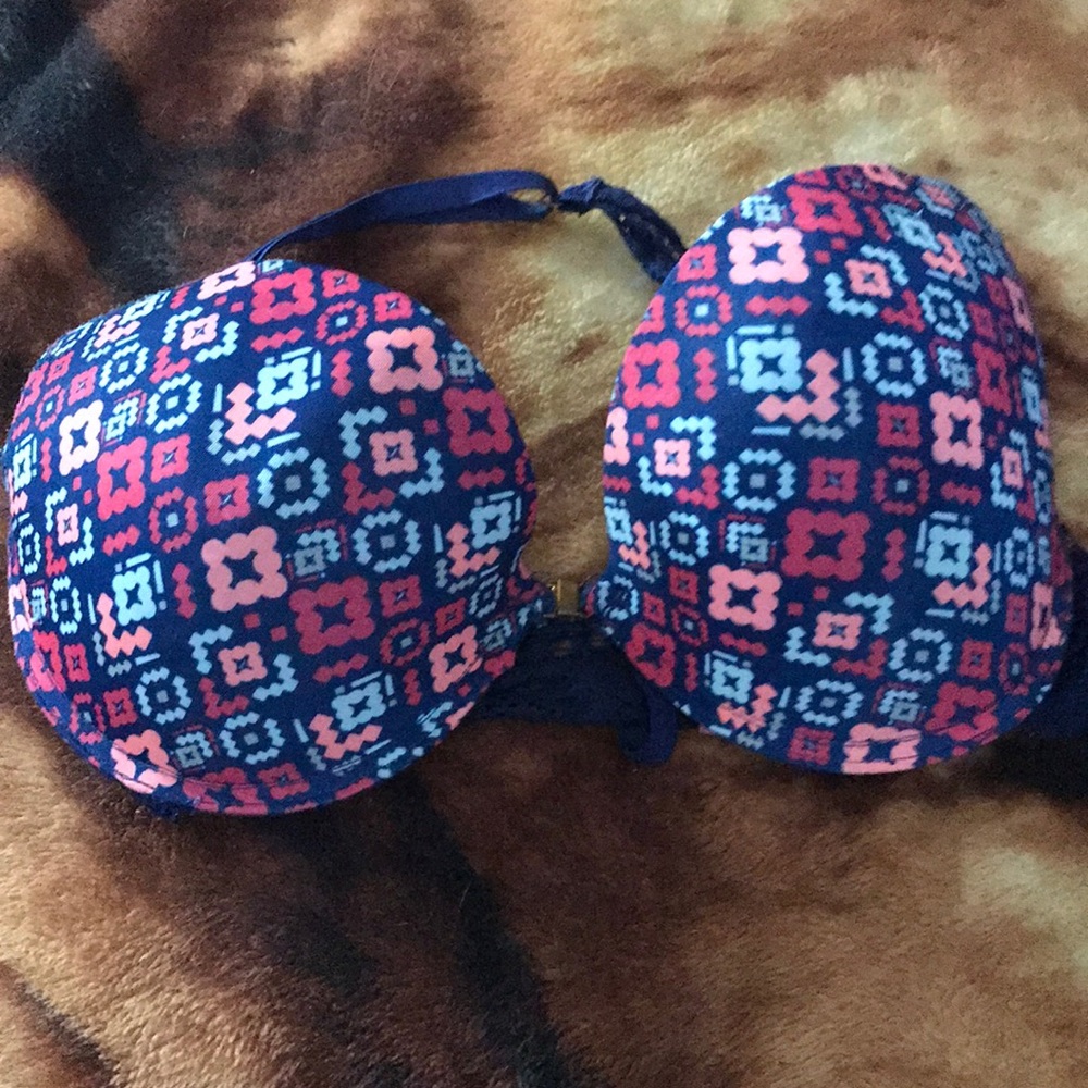 Opens in the front bra